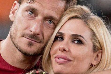 imprese e piccoli momenti della vita di Ilary Blasi e Francesco Totti